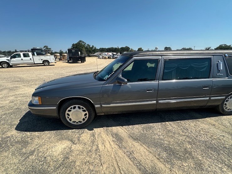 #22948-•-1997-cadillac-victoria-hearse-image-11
