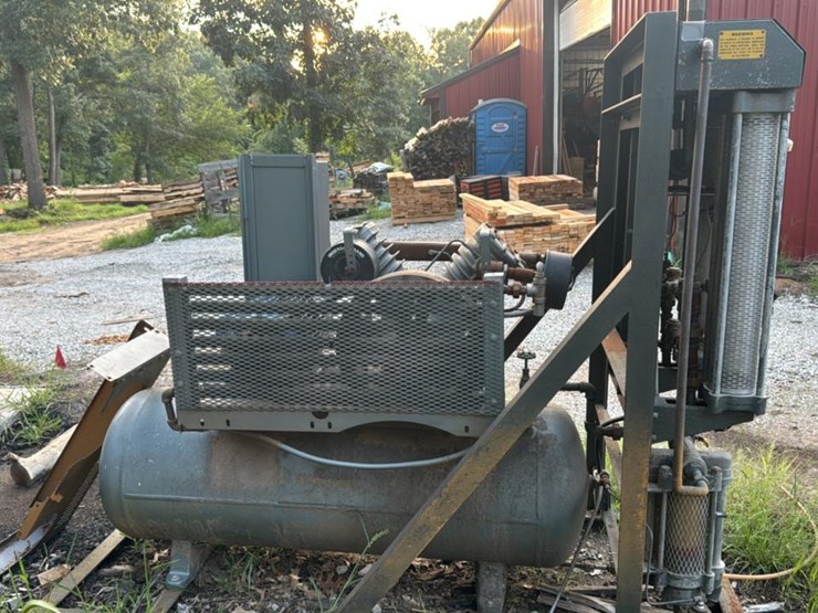 #138-•-ingersoll-rand-air-compressor-image-3