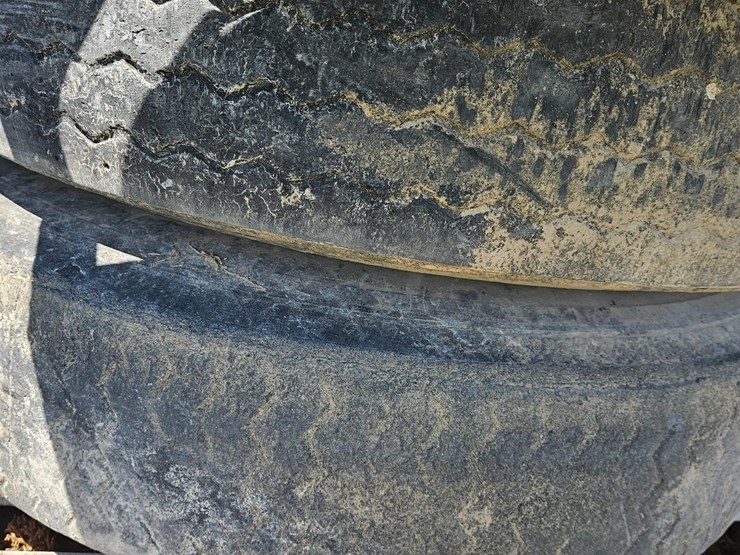 10.00r20-tires-&-rims-image-10