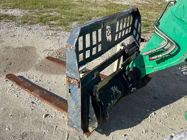 jcb-525-image-11