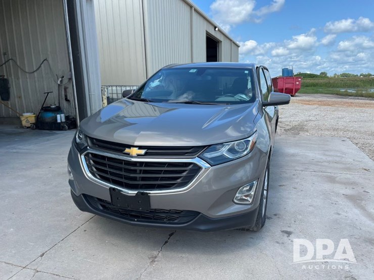 2018-chevrolet-equinox-lt-image-2