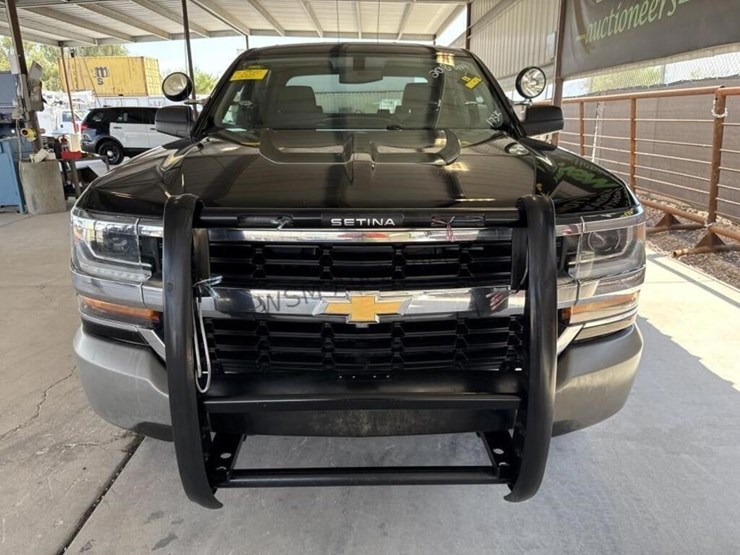 2018-chevrolet-silverado-1500-image-3