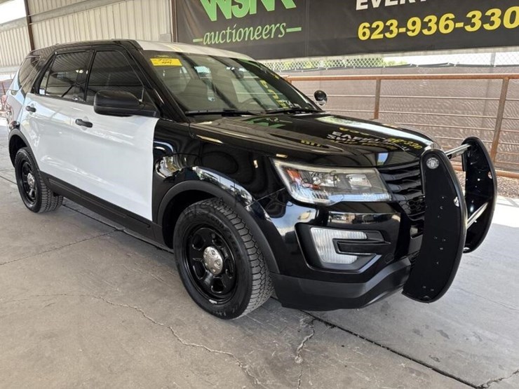 2017-ford-explorer-image-2