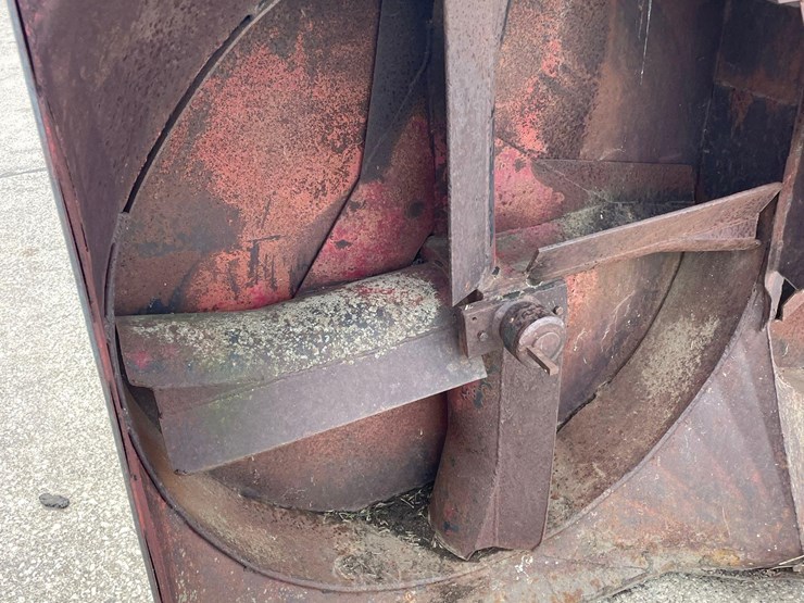 vans-7ft-3pt-snowblower-image-9