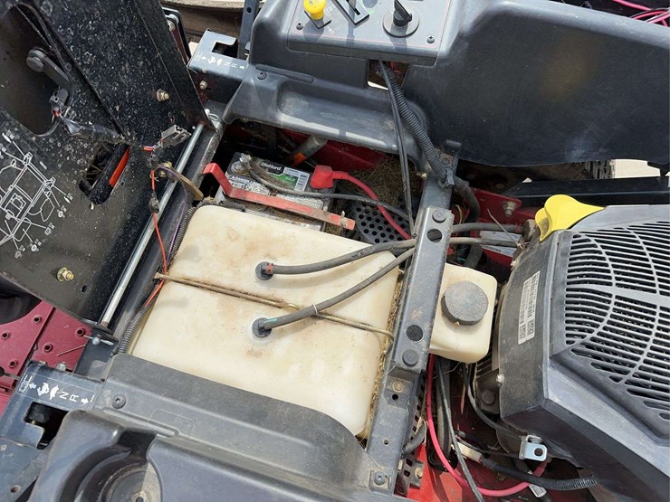 toro-titan-mx5400-zero-turn-mower-image-19