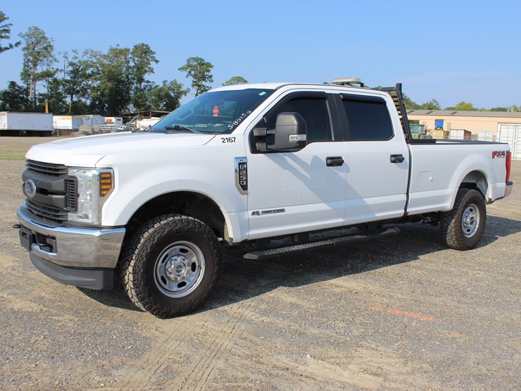 2017-ford-f250-xl-image-1