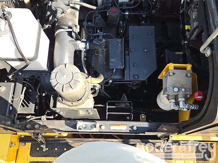 2021-komatsu-pc490-lc-11-image-55