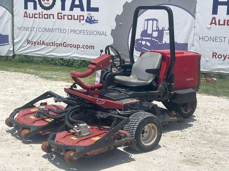 2016-toro-groundsmaster-3505d-72in-rotary-mower-image-1