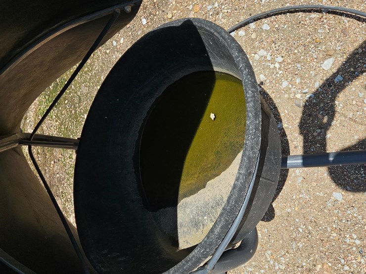 cattle-mineral-feeder-image-7