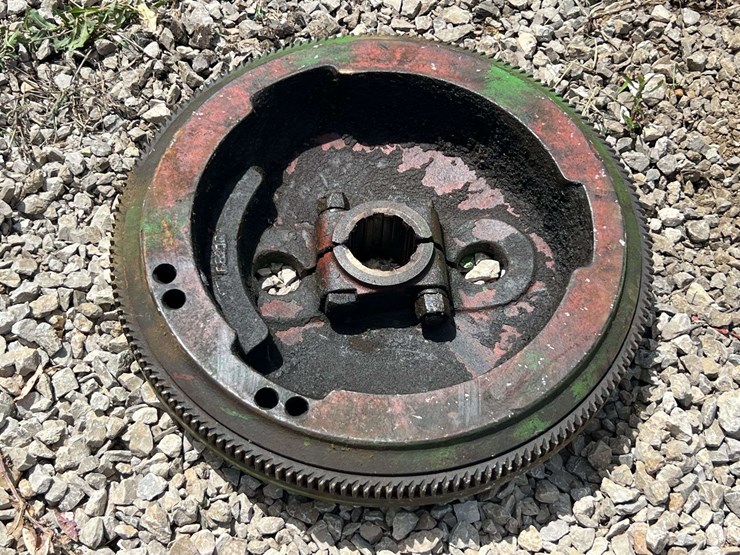 john-deere-model-g-flywheel-image-5