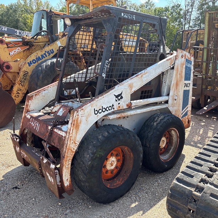 BOBCAT 743