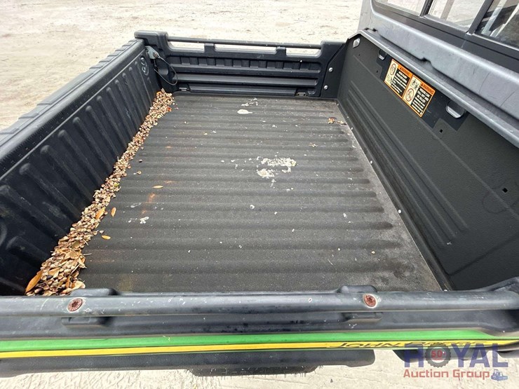 2017-john-deere-gator-image-13