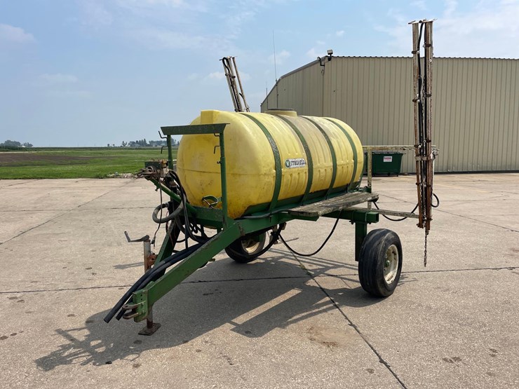 wetherell-500-gallon-pull-type-sprayer-image-1