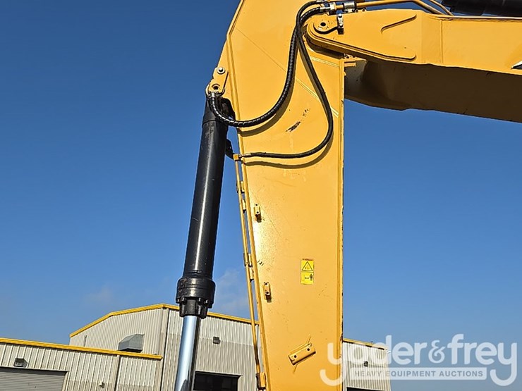 2015-caterpillar-336-f-image-26