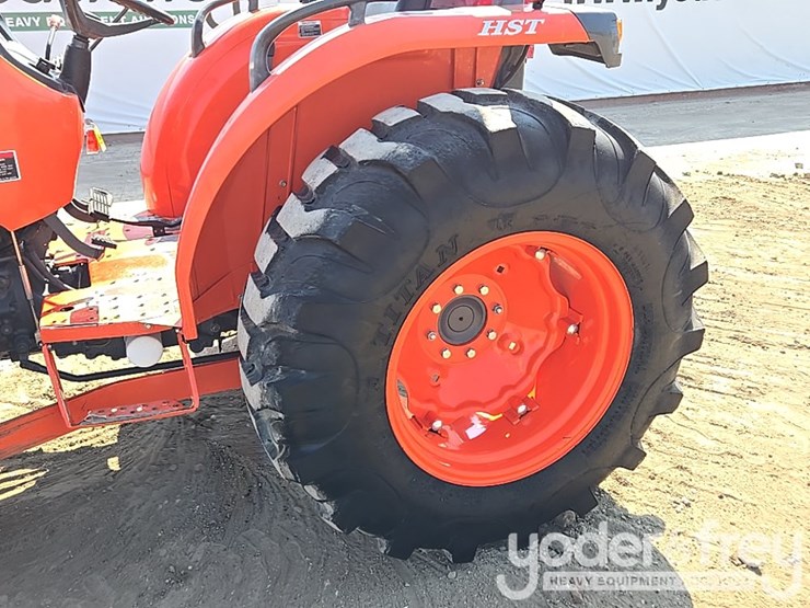 2017-kubota-mx5100-image-16
