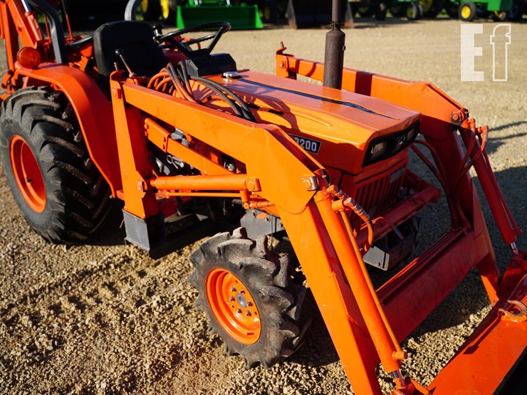 kubota-b8200-image-14