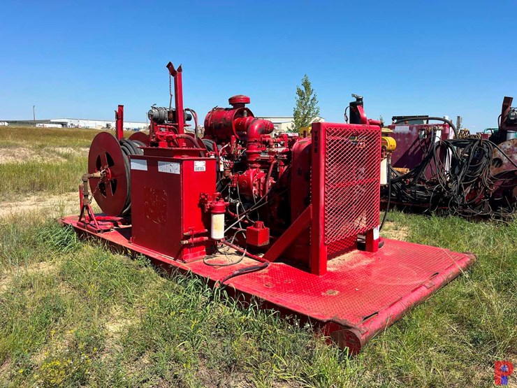 power-swivel-skid-(no-swivel)-w/-detroit-4-71-diesel-engine,-hoses-&-reels-image-1