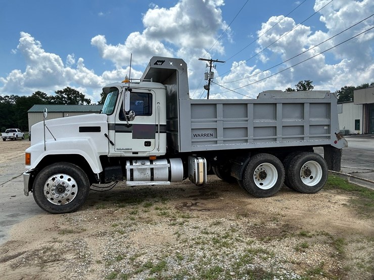 2008-mack-pinnacle-chu613-image-1