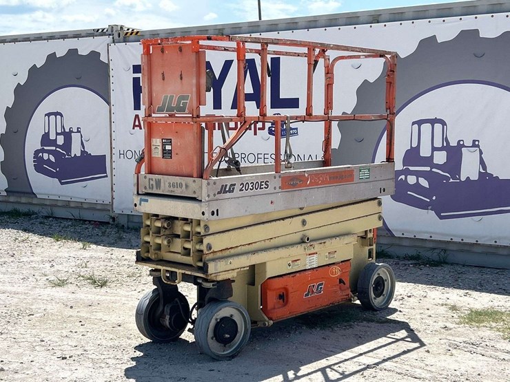 2006-jlg-2030es-image-1