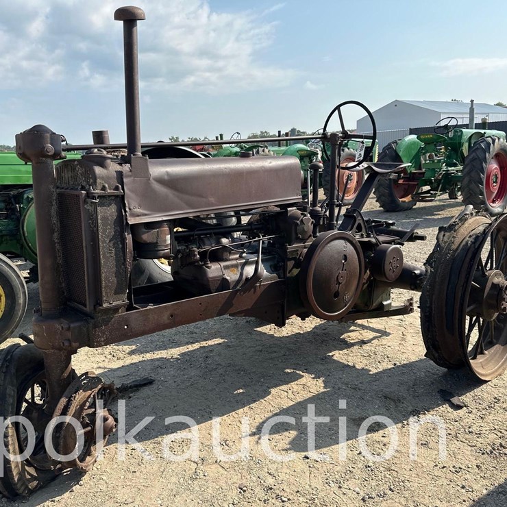 JOHN DEERE A