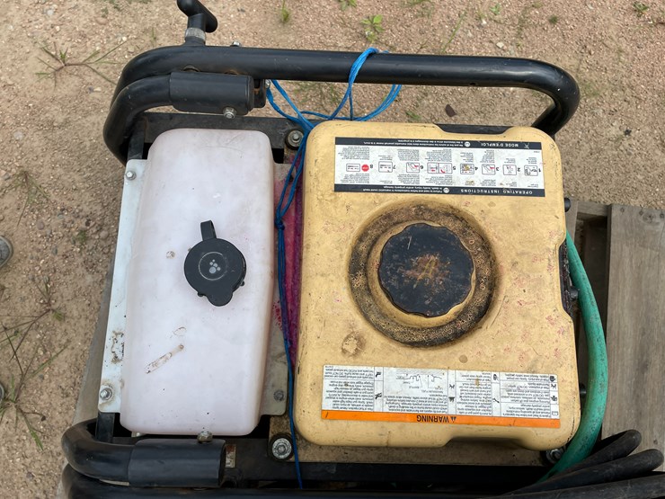 #4739-•-brute-pressure-washer-image-13