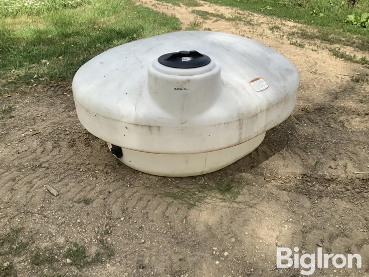 210-gal-plastic-water-tank-image-1