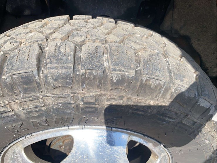 2012-chevrolet-3500-image-14