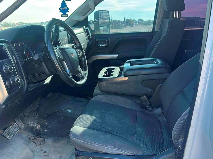 2018-chevrolet-2500-image-7