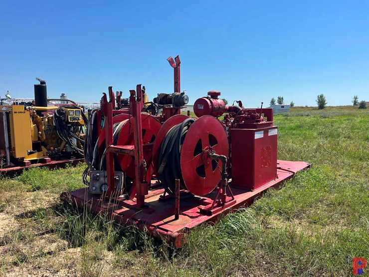 power-swivel-skid-(no-swivel)-w/-detroit-4-71-diesel-engine,-hoses-&-reels-image-2