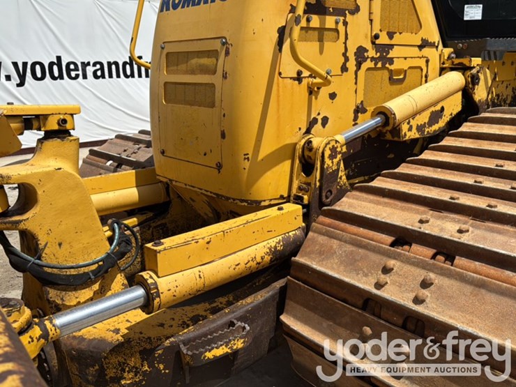 2016-komatsu-d61px-24-image-19