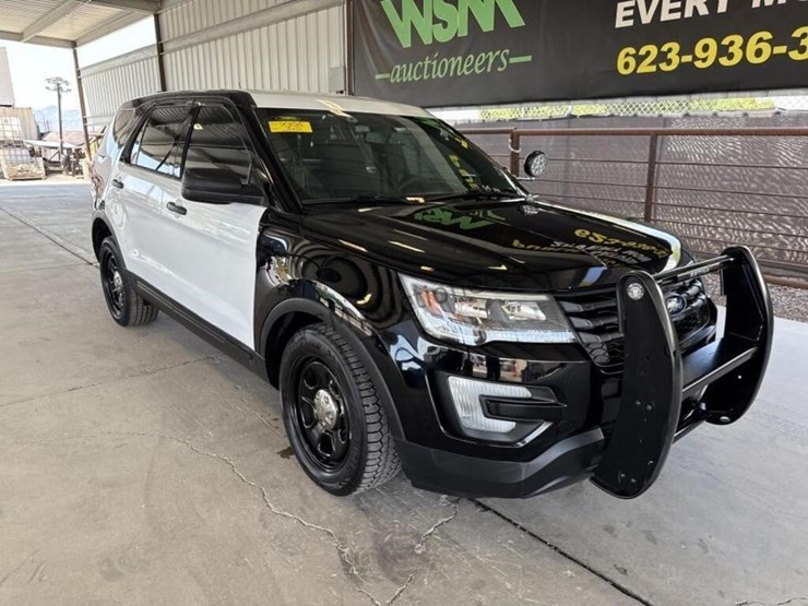 2017-ford-explorer-image-2
