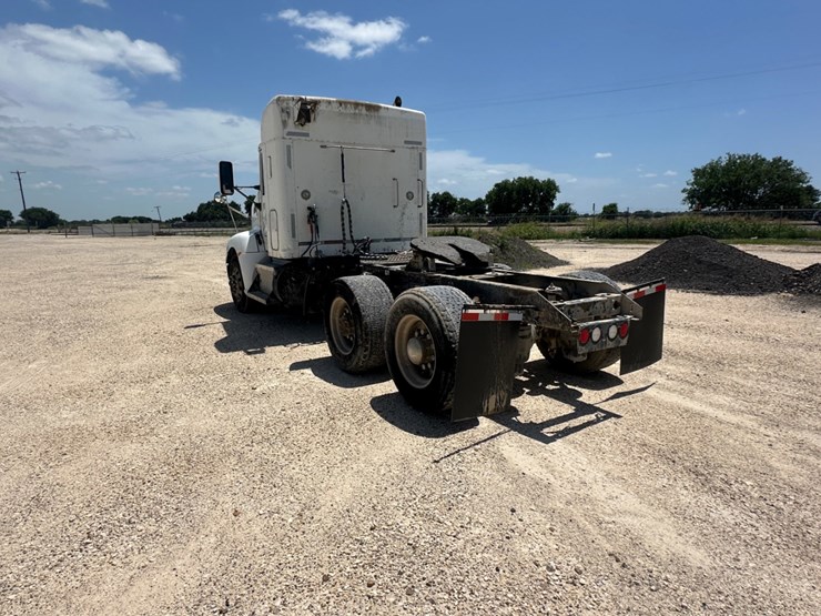 2016-kenworth-t660-image-7