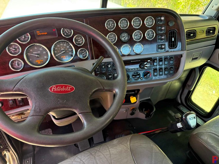 2014-peterbilt-389-image-6