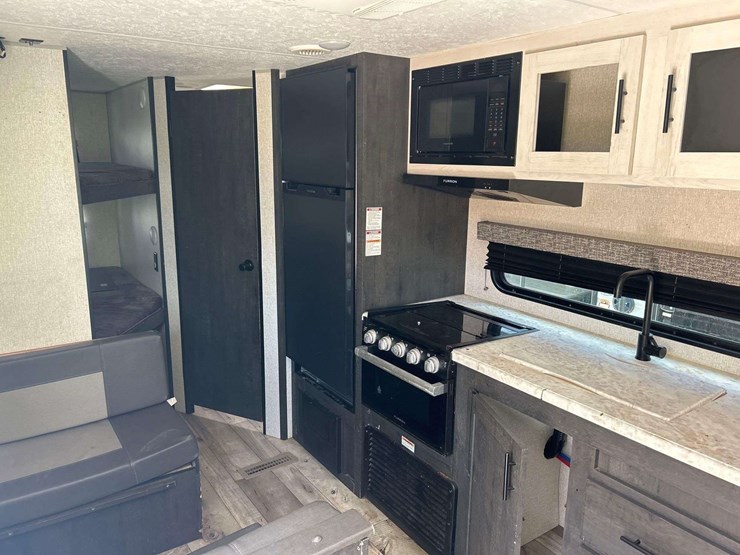 2022-k-z-sportsmen-260bhse-28ft-t/a-travel-trailer-image-8