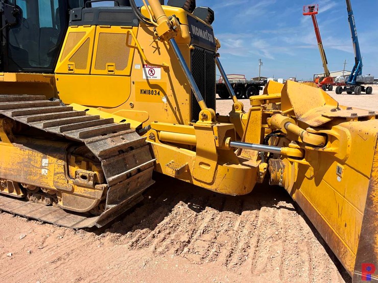 2018-komatsu-d65wx-18-image-2