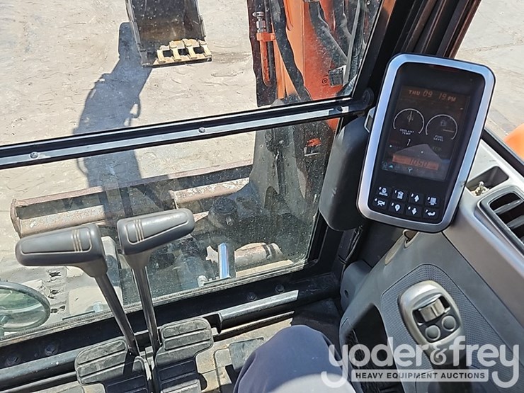2018-doosan-dx85r-3-image-35