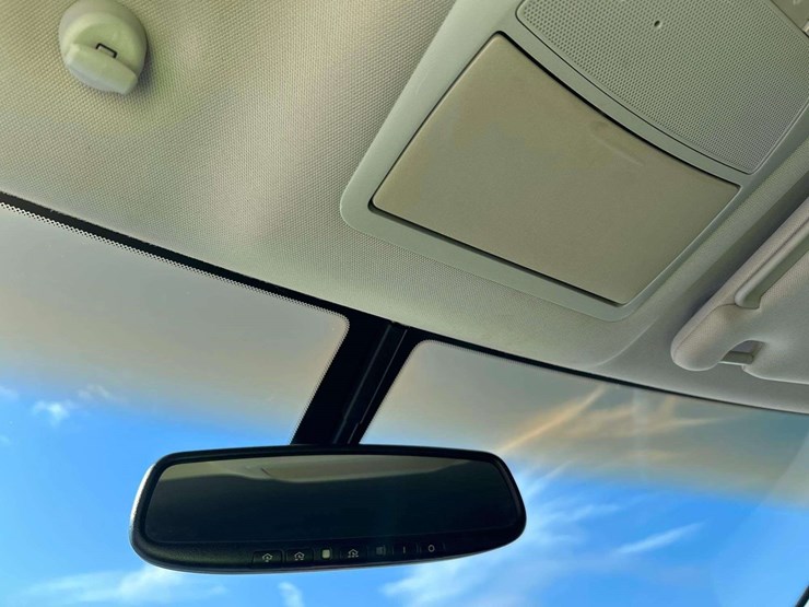 2013-nissan-pathfinder-image-19