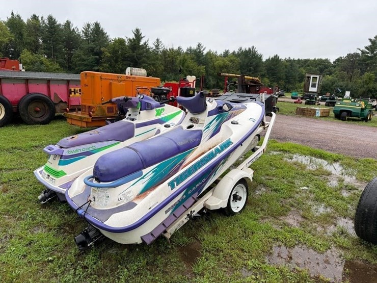seadoo-xp-and-tigershark-1000-jet-skis-on-trailer-image-1