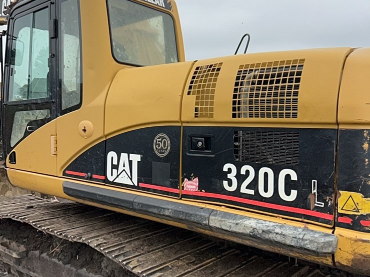 caterpillar-320-image-29