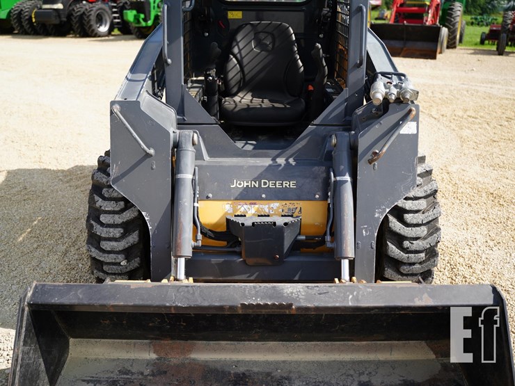 2018-deere-312gr-image-11