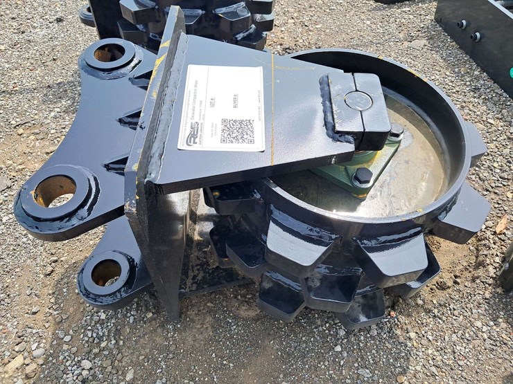 excavator-compaction-wheel-image-2
