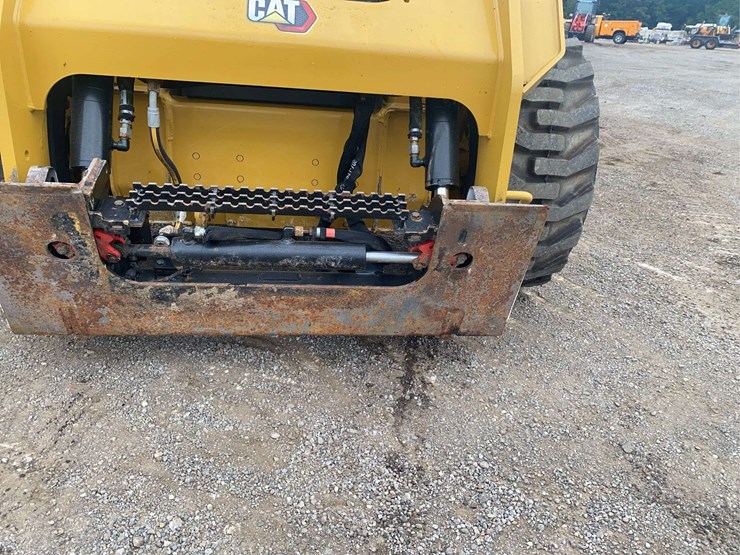 2023-caterpillar-236d3-image-21