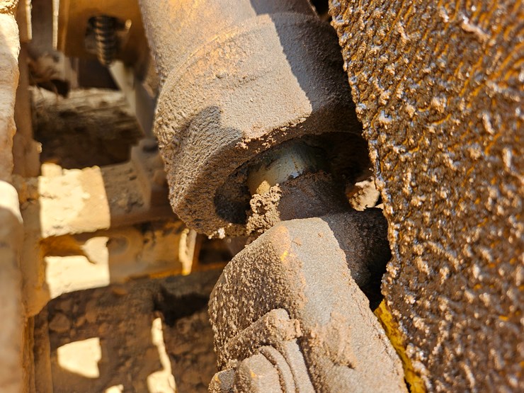 caterpillar-931b-image-96