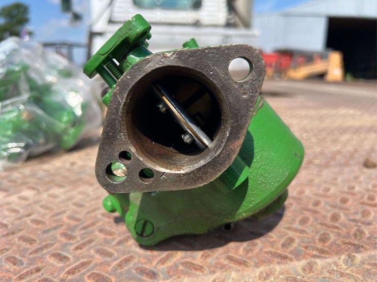 marvel-schebler-dltx-50-carburetor-image-4