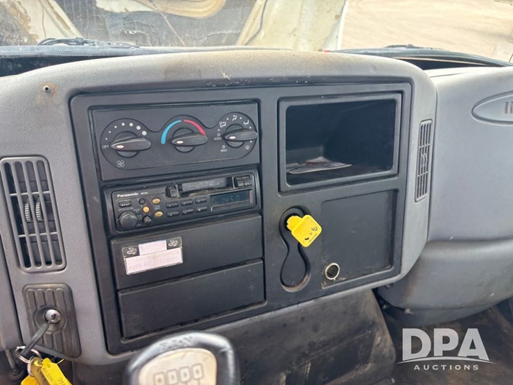 2007-international-durastar-4300-image-47