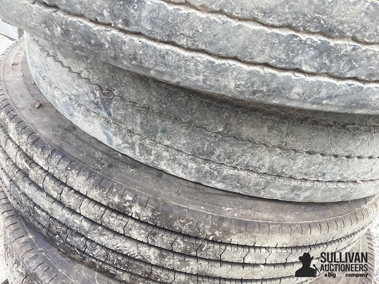 11r24.5-tires-image-12