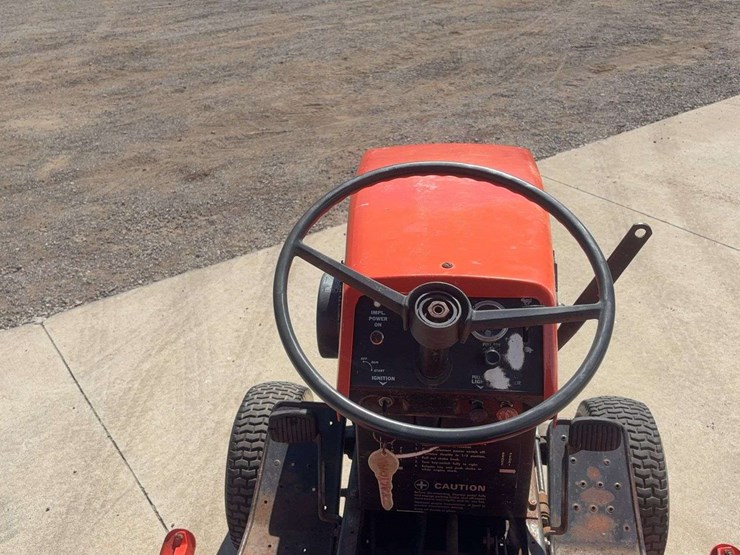 ariens-s14g-lawn-tractor-image-14