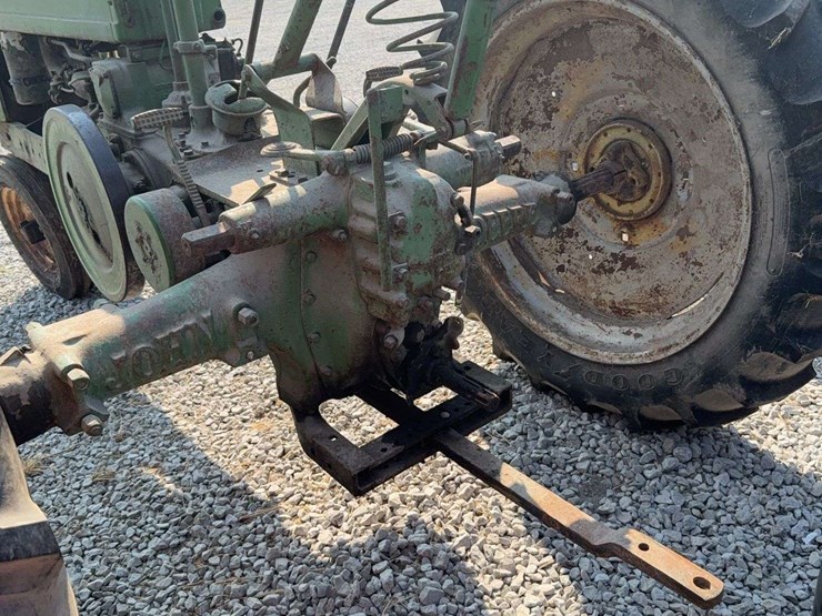 john-deere-b-image-6