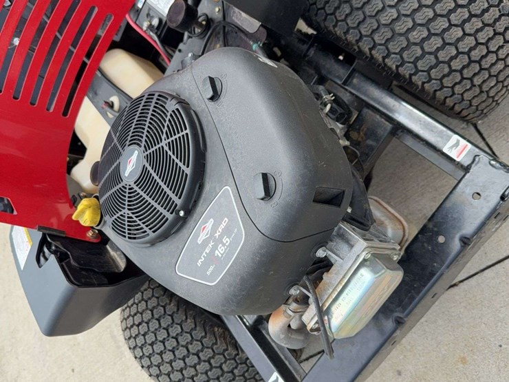 2015-graveley-zero-turn-mower-image-11