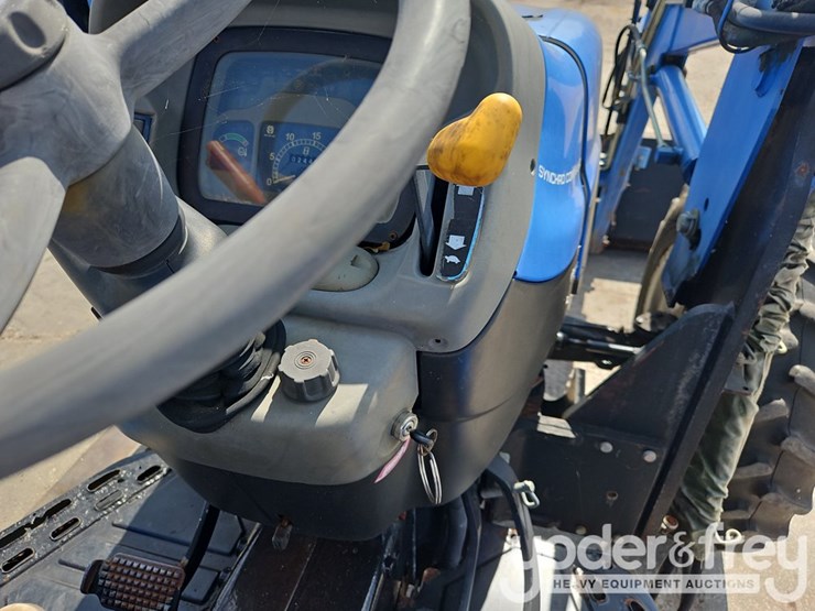 new-holland-tn75a-image-26